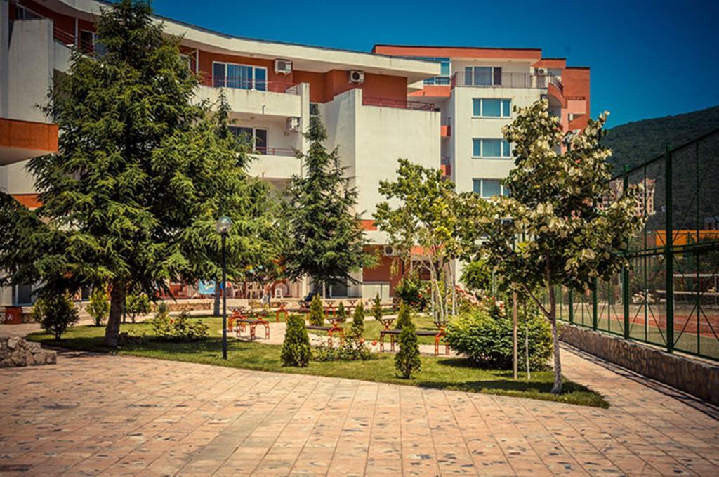 Privilege Fort Beach - Menada Apartments Elenite Exterior photo