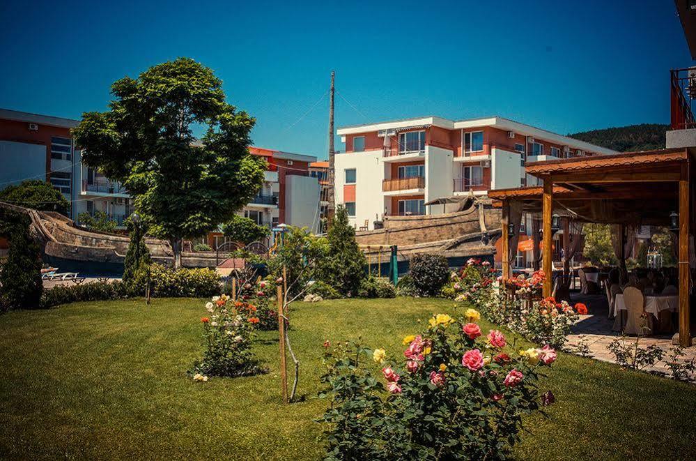 Privilege Fort Beach - Menada Apartments Elenite Exterior photo
